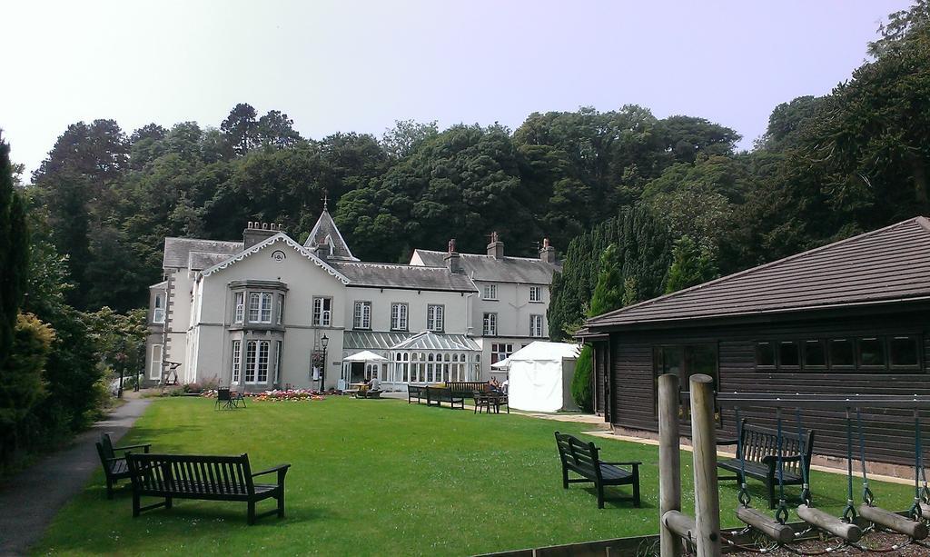 Lambert Manor Hotel Grange-over-Sands Oda fotoğraf